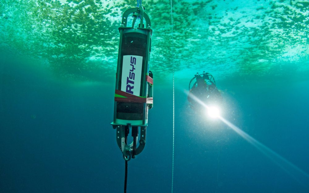 RESEA_Insitu_Galerie4.jpg Underwater acoustic recorder in the north pole